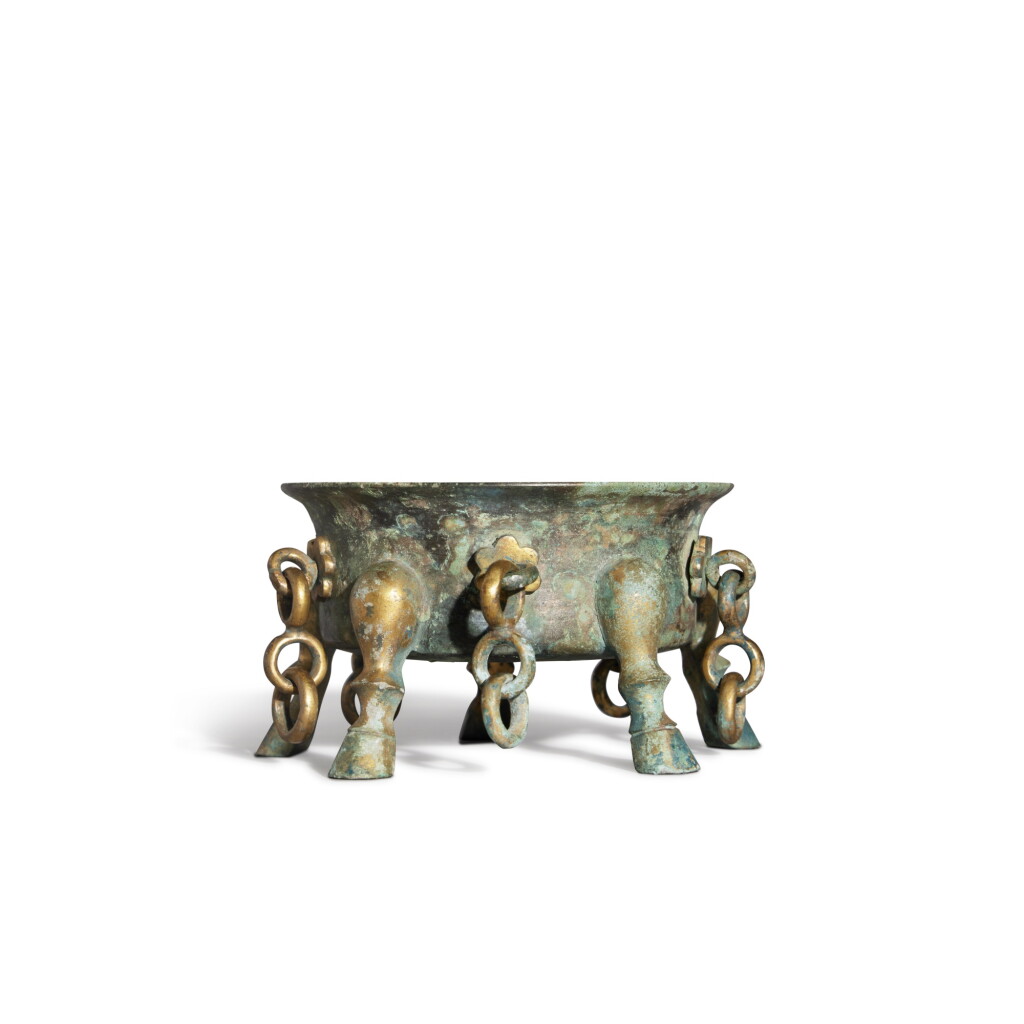 View full screen - View 1 of Lot 637. A gilt-bronze five-legged incense burner, Tang dynasty | 唐 銅鎏金活環五足爐.