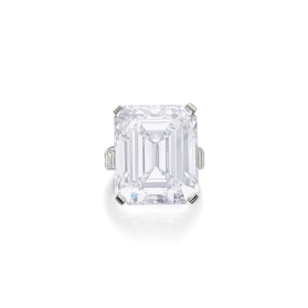 View full screen - View 1 of Lot 366. Magnificent diamond ring | 卡地亞 鑽石戒指.