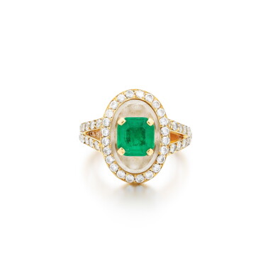 View full screen - View 1 of Lot 239. Bague émeraude, cristal de roche et diamants | Emerald, rock crystal and diamond ring.