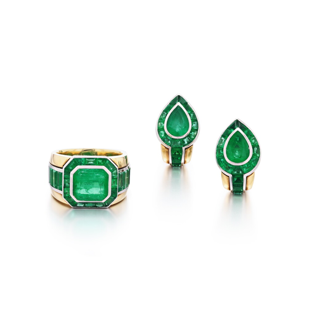 View full screen - View 1 of Lot 207. Demi-parure émeraude et or | Emerald and gold half-set.
