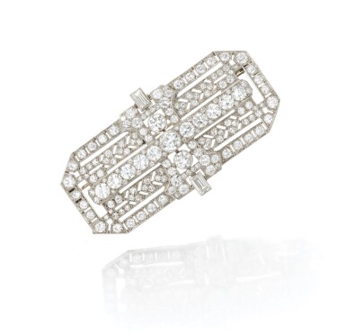 View full screen - View 1 of Lot 31. Diamond brooch (Spilla in diamanti).