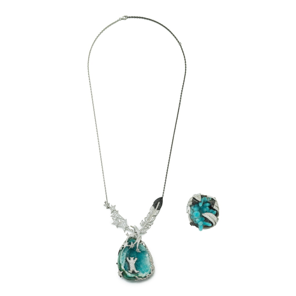 View full screen - View 1 of Lot 294. Agate blue, spinel, topaz and diamond half-set 'Légende indienne' .