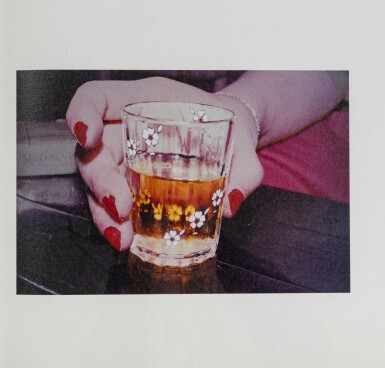 View full screen - View 1 of Lot 105. La Mort en été. Paris, Les Éditions du Solstice, 2020. In-4. 28 photographies de Moriyama. Exemplaire nominatif, à l'état de neuf..