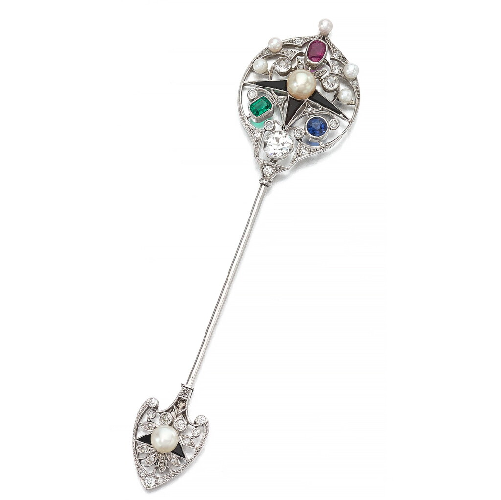 View full screen - View 1 of Lot 43. GEM SET AND DIAMOND TIE PIN, EARLY 20TH CENTURY.