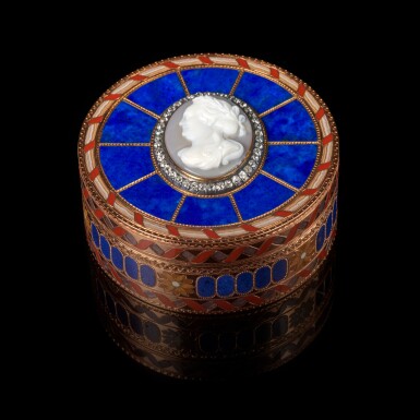 View full screen - View 1 of Lot 1075. A jewelled gold-mounted hardstone and micromosaic snuff box, Johann Christian Neuber, Dresden, circa 1780.