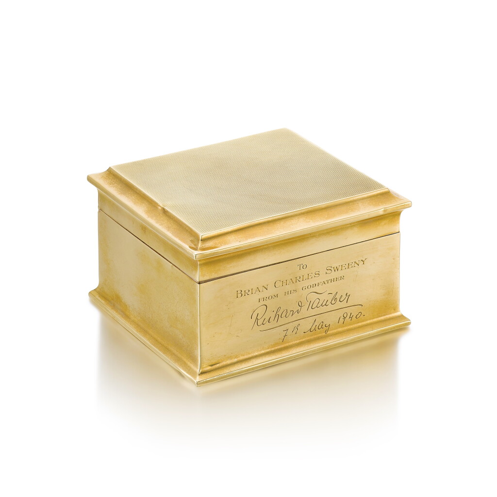 View full screen - View 1 of Lot 61. A gold and wood presentation table box, Goldsmiths & Silversmiths Co Ltd, London, 1937, .