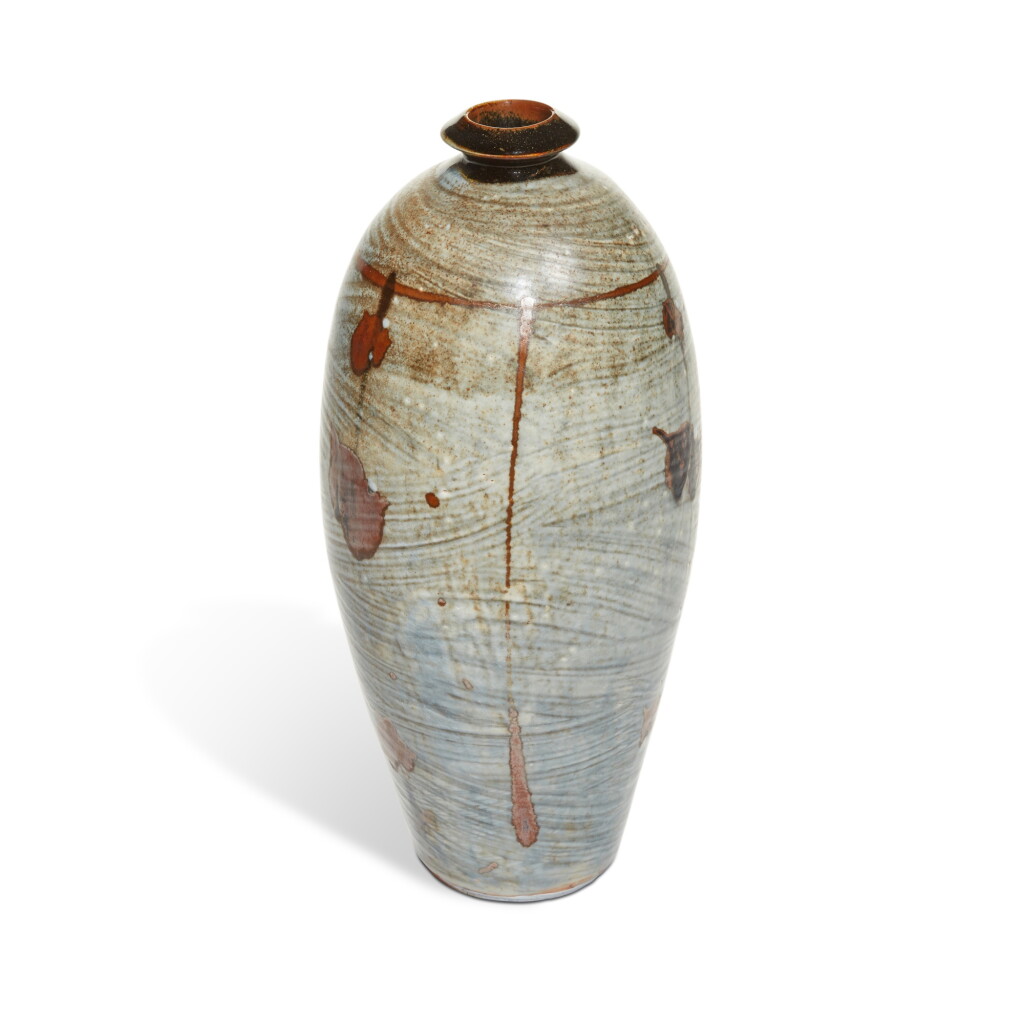 View full screen - View 1 of Lot 854. Medium Vase.