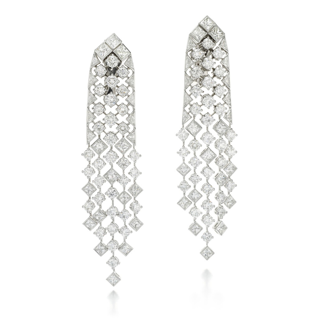 View full screen - View 1 of Lot 68. GRAFF | PAIR OF DIAMOND EARRINGS.