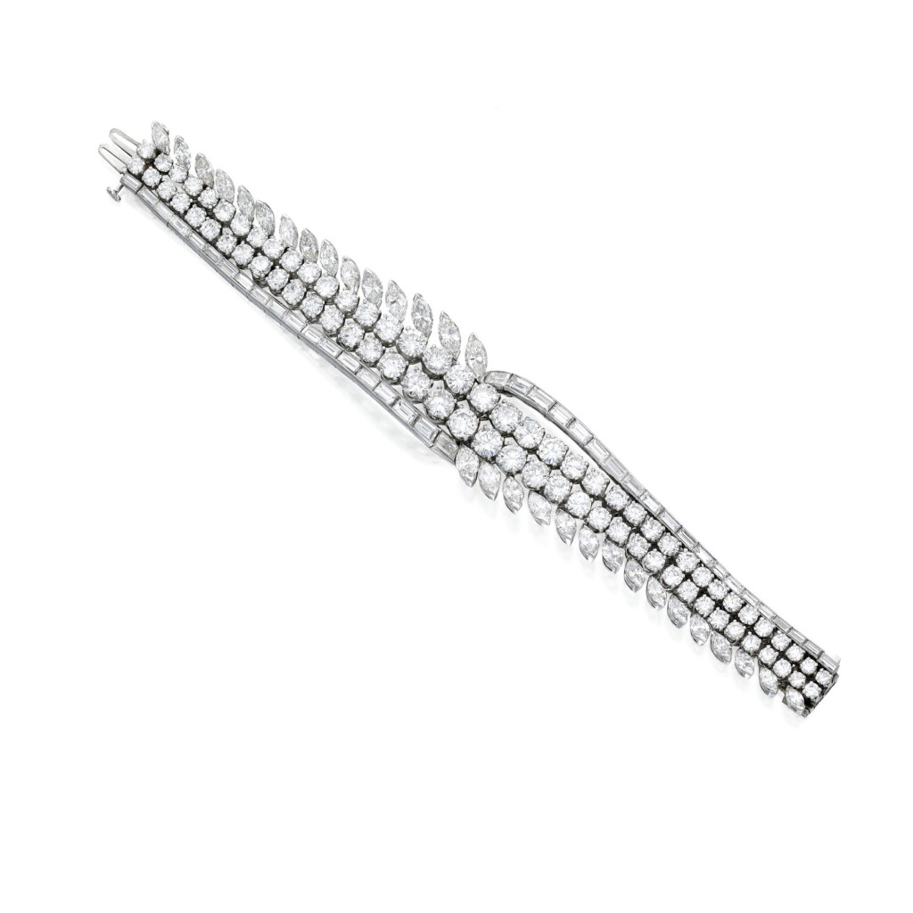 View full screen - View 1 of Lot 139. Diamond Bracelet.