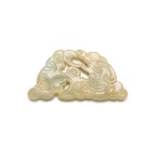 A PALE CREAM AND CELADON JADE 'DRAGON' PENDANT, 17TH/18TH CENTURY | 十七/十八世紀 青玉龍紋珮