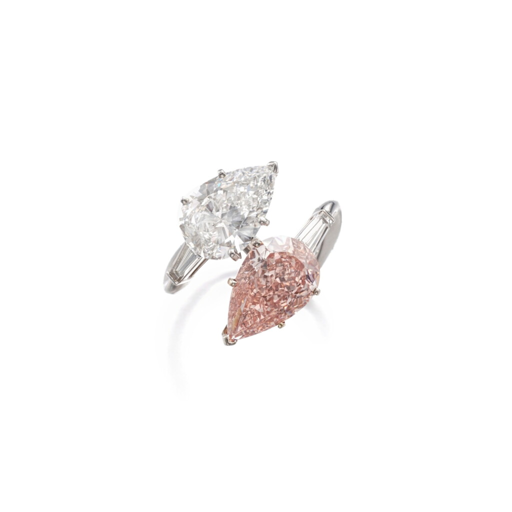 View full screen - View 1 of Lot 292. Fine fancy orangy pink diamond ring | 彩橙粉紅色鑽石戒指.