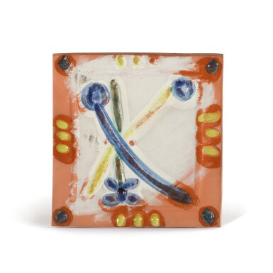 View full screen - View 1 of Lot 102. Visage stylise a l'Y (A. R. 565).