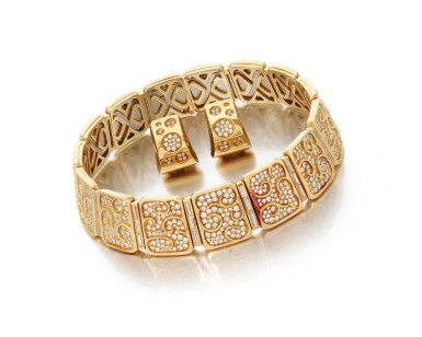 View full screen - View 1 of Lot 70. Diamond choker, Marina B., and pair of earrings (Collana con diamanti, Marina B., e paio di orecchini con diamanti).