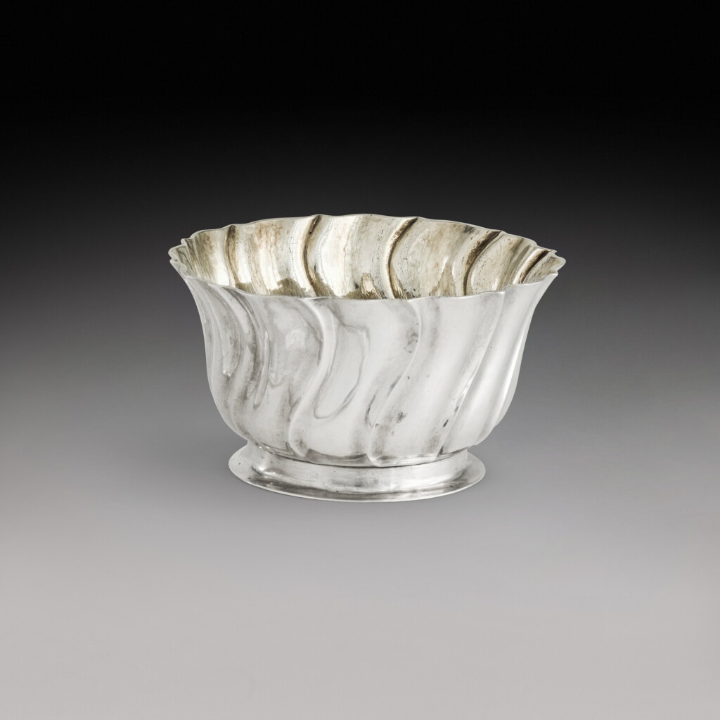 View full screen - View 1 of Lot 436. A Swiss silver bowl, Johann Ulrich Fechter III, Basel, circa 1760.