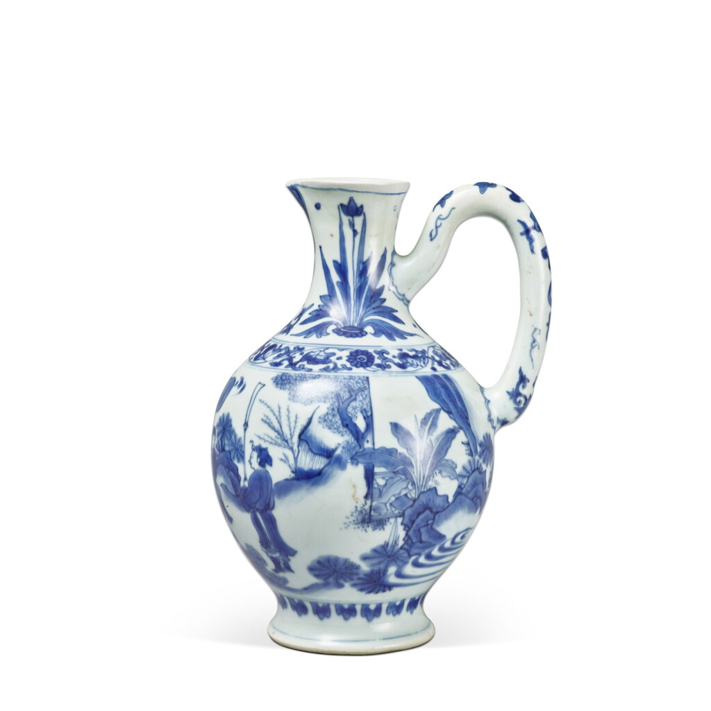 View full screen - View 1 of Lot 811. A blue and white 'figural' ewer, Transitional period, circa 1640 | 過渡期 約1640年 青花人物故事圖執壺.