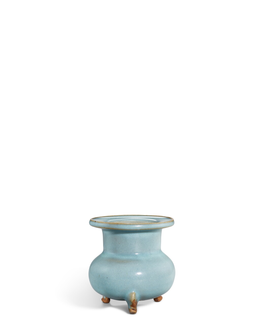 View full screen - View 1 of Lot 5026. A small Junyao blue-glazed tripod incense burner, Northern Song - Jin dynasty | 北宋至金 鈞窰天藍釉三足爐.