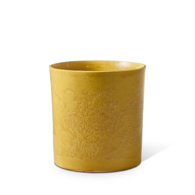 View full screen - View 1 of Lot 388. A unique incised yellow-glazed 'peony and chrysanthemum' brushpot, Transitional period 明末清初 黃釉劃花卉紋筆筒.
