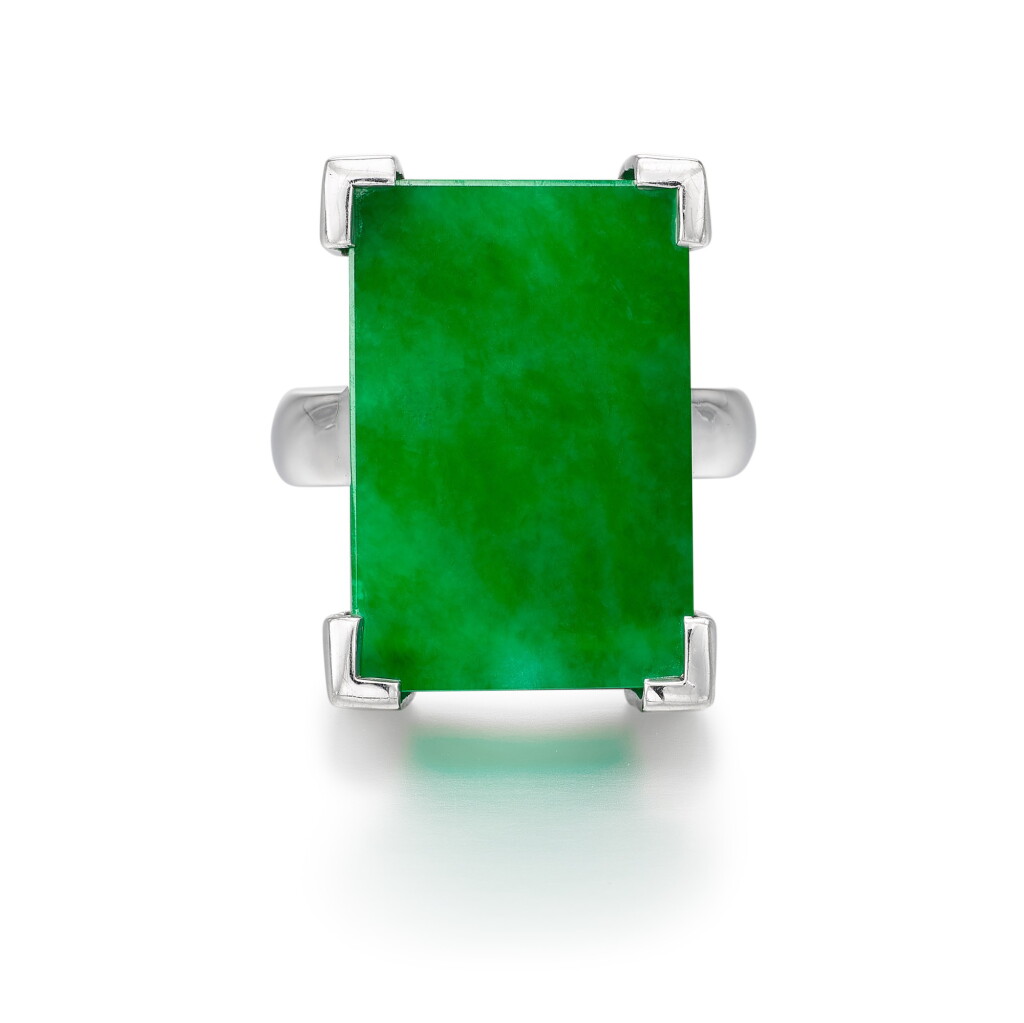 View full screen - View 1 of Lot 1824. Jadeite Ring | 天然翡翠戒指.