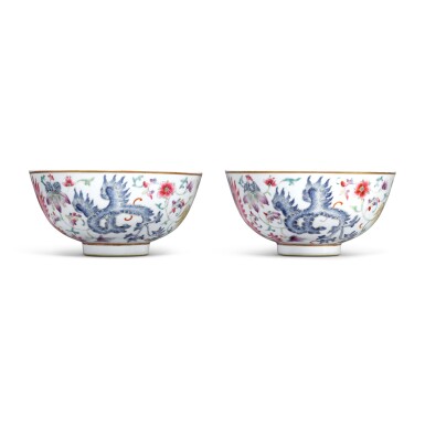 View full screen - View 1 of Lot 14. A pair of famille-rose 'phoenix' bowls, Late Qing / Republic period.