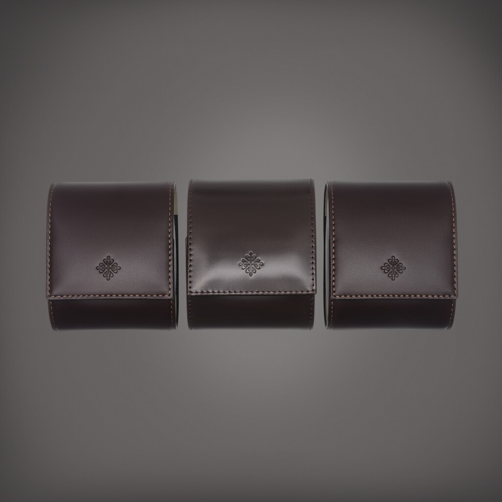 View full screen - View 1 of Lot 8885. A set of three leather travelling pouches, Circa 2020 | 百達翡麗 | 一套三件皮製旅行袋子,約2020年製.