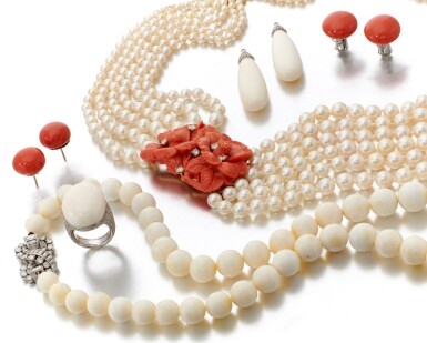 View full screen - View 1 of Lot 145. Collection of pearl and coral jewels (Collezione di gioielli in corallo e perle) .