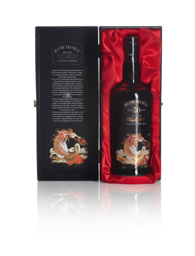 View full screen - View 1 of Lot 182. Bowmore Ceramic Dragon 30 Year Old 43.0 abv NV.