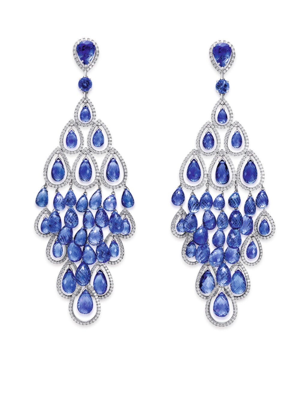 View full screen - View 1 of Lot 62. GRAFF | PAIR OF SAPPHIRE AND DIAMOND EARRINGS 格拉夫 | 藍寶石配鑽石耳環一對.