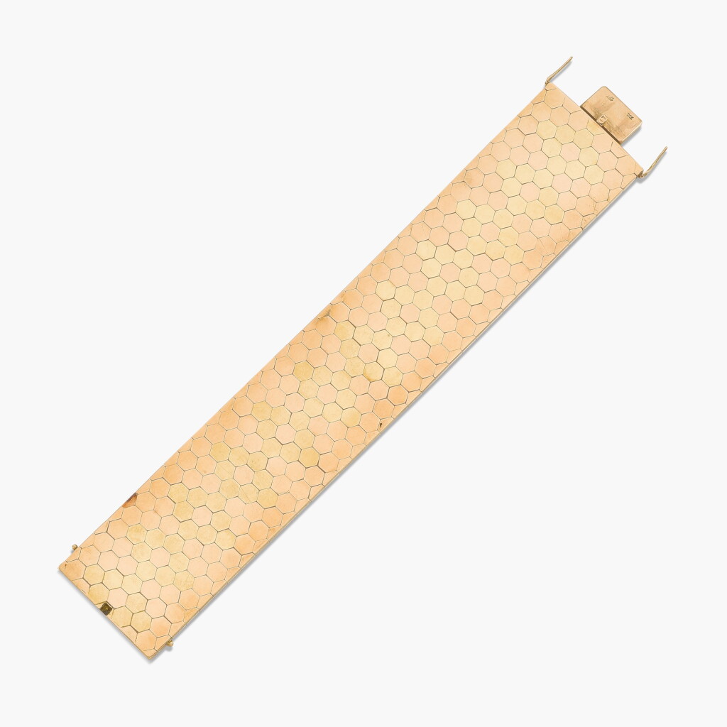 View full screen - View 1 of Lot 146. Bracelet .
