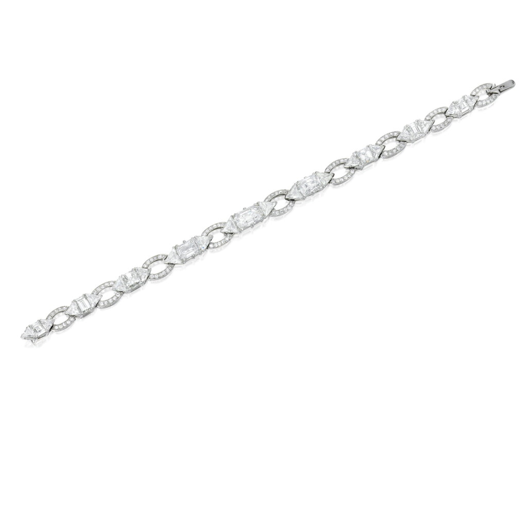 View full screen - View 1 of Lot 114. Cartier | Diamond Bracelet.