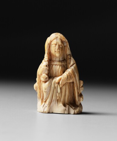 View full screen - View 1 of Lot 5. Scandinavian 13th century, Chesspiece | Scandinavie XIIIe siècle, Pièce d'échec.