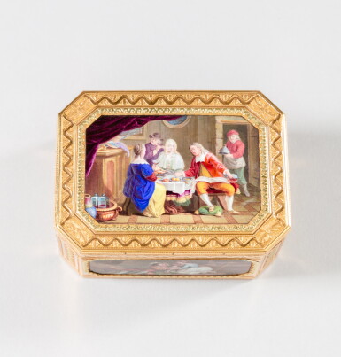 View full screen - View 1 of Lot 422. A two-colour gold, enamel and ivory snuff box, Jean Marie Tiron, Paris, 1763 | Tabatière en or bicolore, émail et ivoire par Jean Marie Tiron, Paris, 1763.
