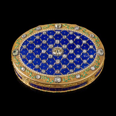View full screen - View 1 of Lot 1076. An unusual jewelled two-coloured gold and enamel snuff box, probably Berlin or Geneva, circa 1780.