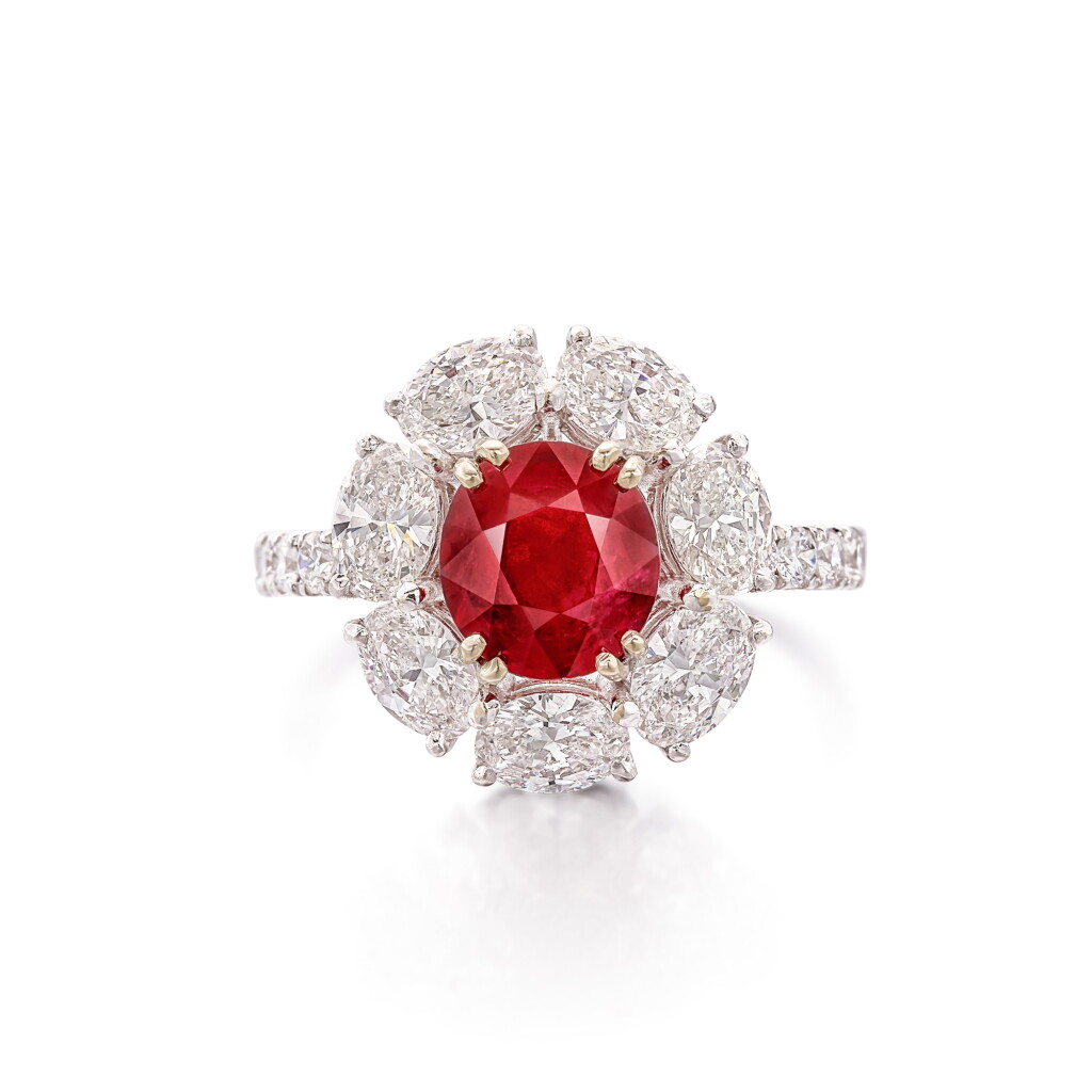 View full screen - View 1 of Lot 321. Ruby and Diamond Ring | 2.05克拉 天然「緬甸」未經加熱紅寶石 配 鑽石 戒指.