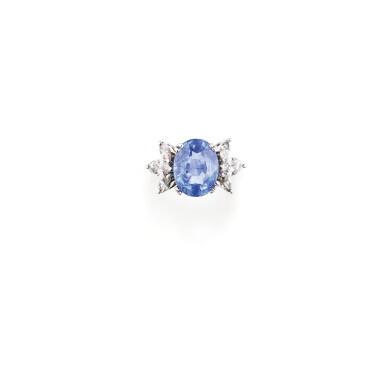 View full screen - View 1 of Lot 249. BAGUE SAPHIR ET DIAMANTS | SAPPHIRE AND DIAMOND RING.