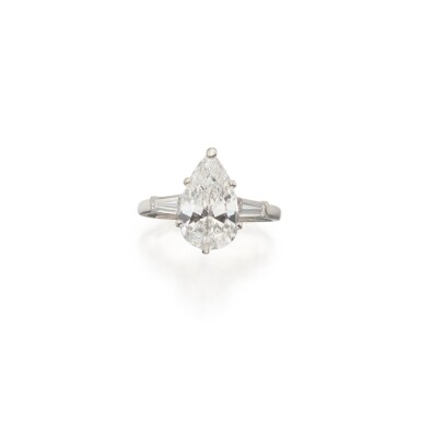 View full screen - View 1 of Lot 473. Van Cleef & Arpels | Diamond Ring.