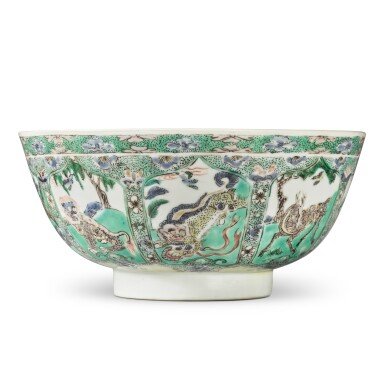View full screen - View 1 of Lot 816. A famille-verte 'auspicious animals' bowl, Qing dynasty, Kangxi period | 清康熙 五彩開光瑞獸圖盌.
