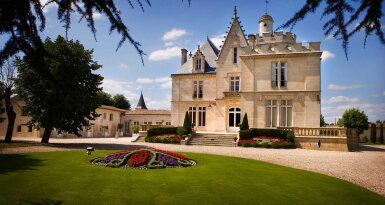 View full screen - View 1 of Lot 297. Château Pape Clément, Blanc 2012 (8 BT).