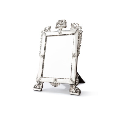View full screen - View 1 of Lot 131. A silver toilet mirror, probably Domenico Veglianti, Rome, circa 1820 | Miroir de toilette en argent probablement Domenico Veglianti, Rome, vers 1820.
