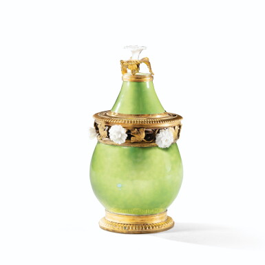 View full screen - View 1 of Lot 47. A GILT-BRONZE MOUNTED CHINESE PORCELAIN POT-POURRI, MID 18TH CENTURY | POT-POURRI EN PORCELAINE DE CHINE VERT TENDRE, LA MONTURE EN BRONZE DORÉ DU MILIEU DU XVIIIÈME SIÈCLE..