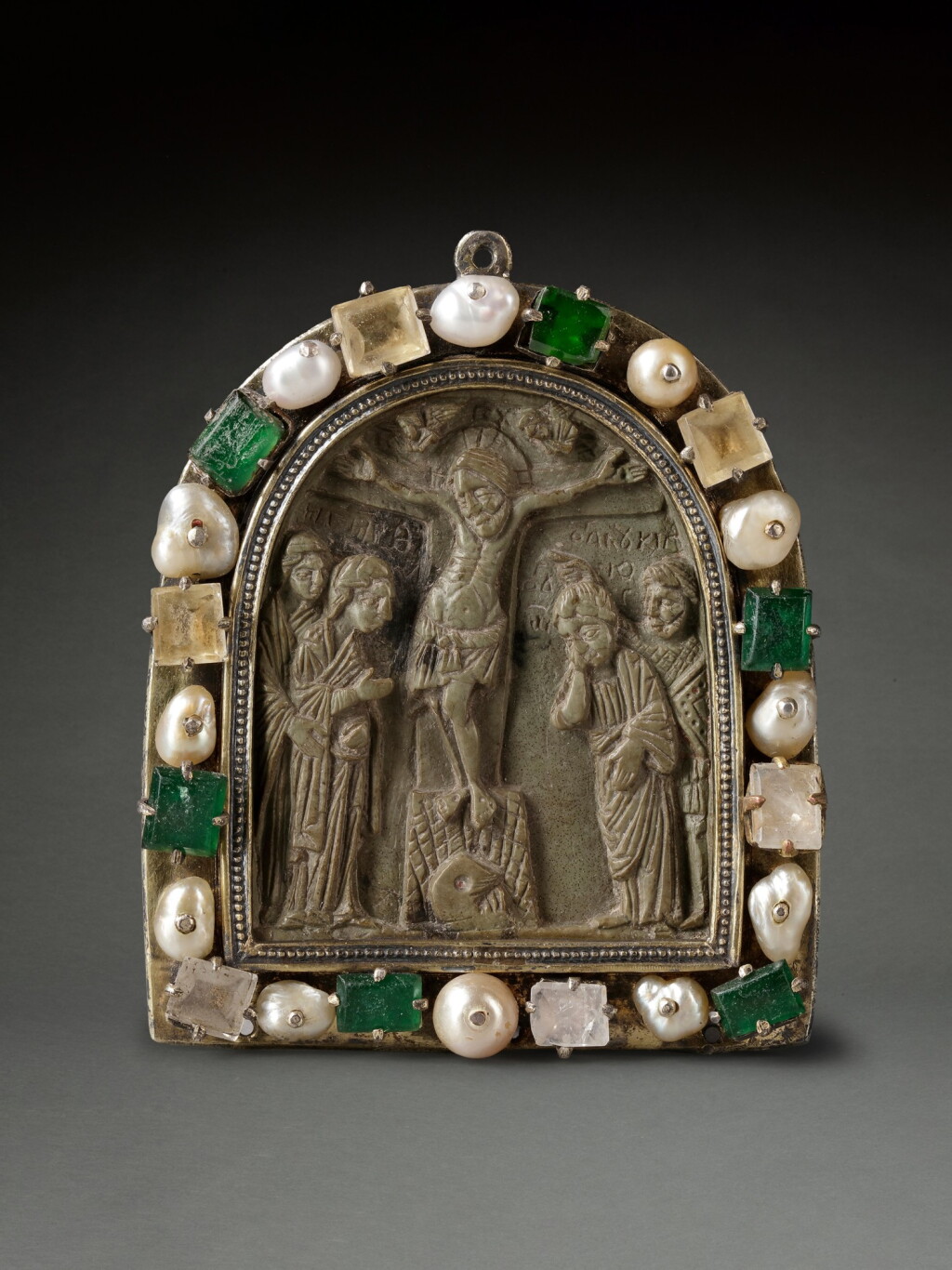 View full screen - View 1 of Lot 205. Enkolpion with the Crucifixion.