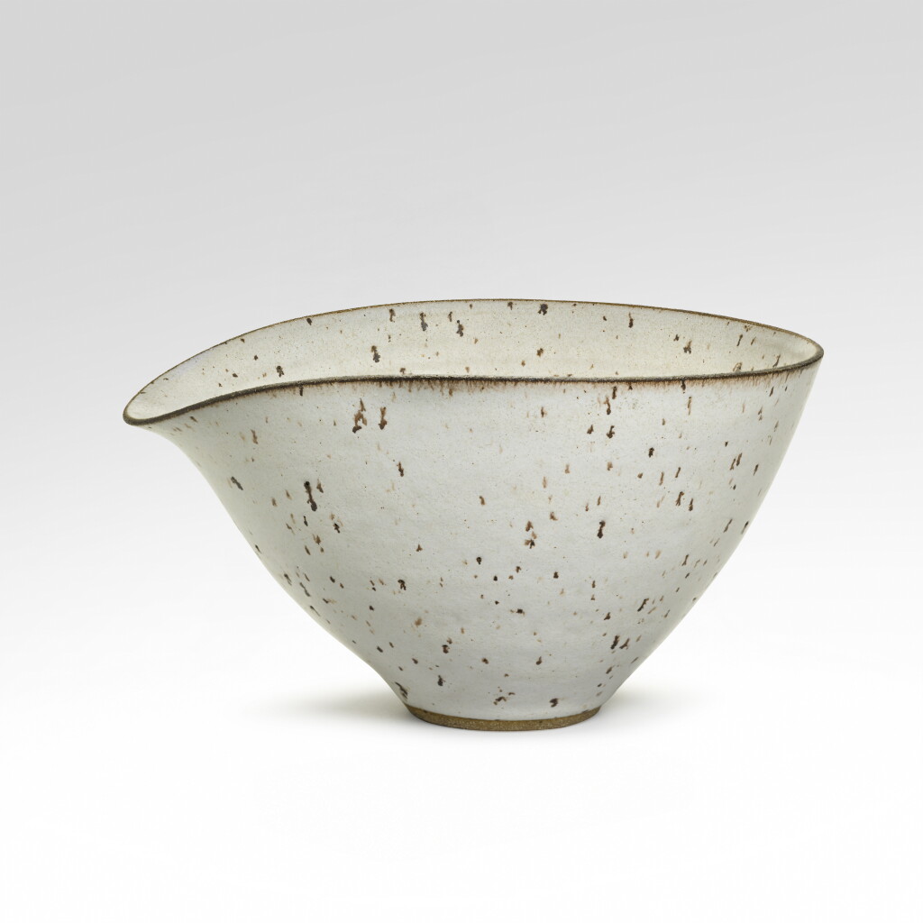 View full screen - View 1 of Lot 534. Large Squeezed Bowl.