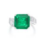 Emerald and diamond ring