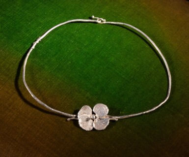 View full screen - View 1 of Lot 43. Collier Hortensia.