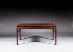 A 'hongmu' rectangular corner-leg side table (banzhuo), 19th - 20th century | 十九至二十世紀 紅木霸王棖馬蹄足半桌