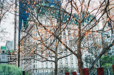 View full screen - View 1 of Lot 116. The Spring With Gatsby (from the Series New York. « Manhattan 90s »).