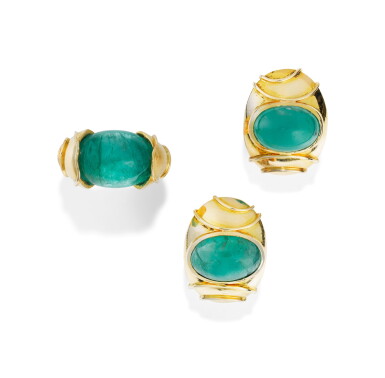 View full screen - View 1 of Lot 68. DEMI PARURE ÉMERAUDES | EMERALD DEMI-PARURE.
