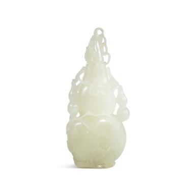 View full screen - View 1 of Lot 1077. A small white jade 'double-gourd' vase and cover, Late Qing dynasty / Republic period | 清末 / 民國 白玉雕雙耳活環套鏈蓋瓶.