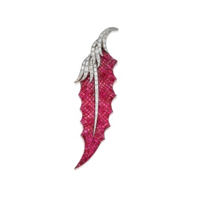 View full screen - View 1 of Lot 542. A Highly Important 'Mystery-Set' Ruby and Diamond Clip-Brooch, France | 梵克雅寶 | 紅寶石配鑽石 'Mystery-Set' 胸針,法國.