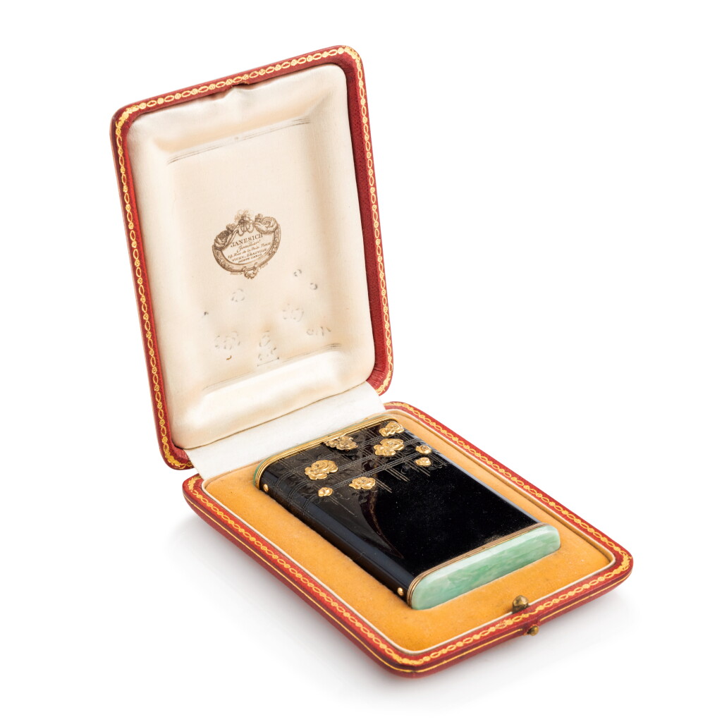 View full screen - View 1 of Lot 1049. A gold-mounted agate and jade Art Déco case, Strauss, Allard & Meyer for Janesich, Paris, circa 1925, in fitted presentation case.