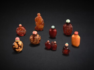 View full screen - View 1 of Lot 3438. Nine amber snuff bottles, Qing dynasty, 19th century | 清十九世紀 琥珀鼻煙壺 一組九件.